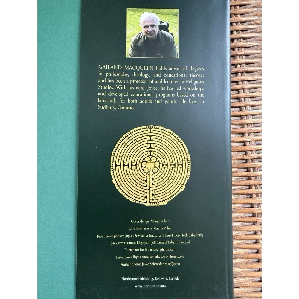 SPIRITUALITY OF MAZES AND LABYRINTHS By Gailand Macqueen - Hardcover With Sleeve
